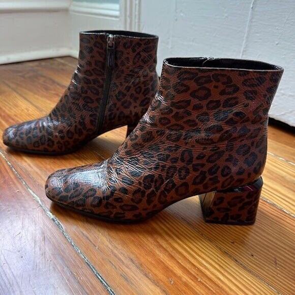Bruno Premi Leather Animal Print Booties Block Heel Side Zipper Size 37 - Picture 5 of 14